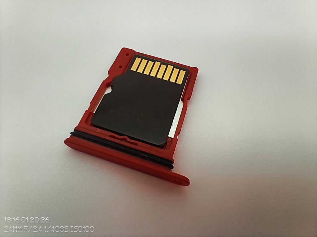 Nothing Phone (3a) lite SIMトレイ