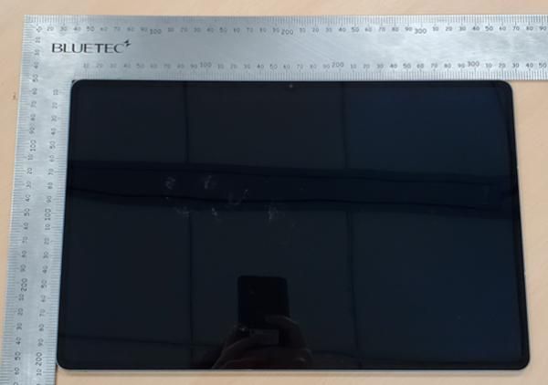 Galaxy Tab S12 Ultraの実物画像