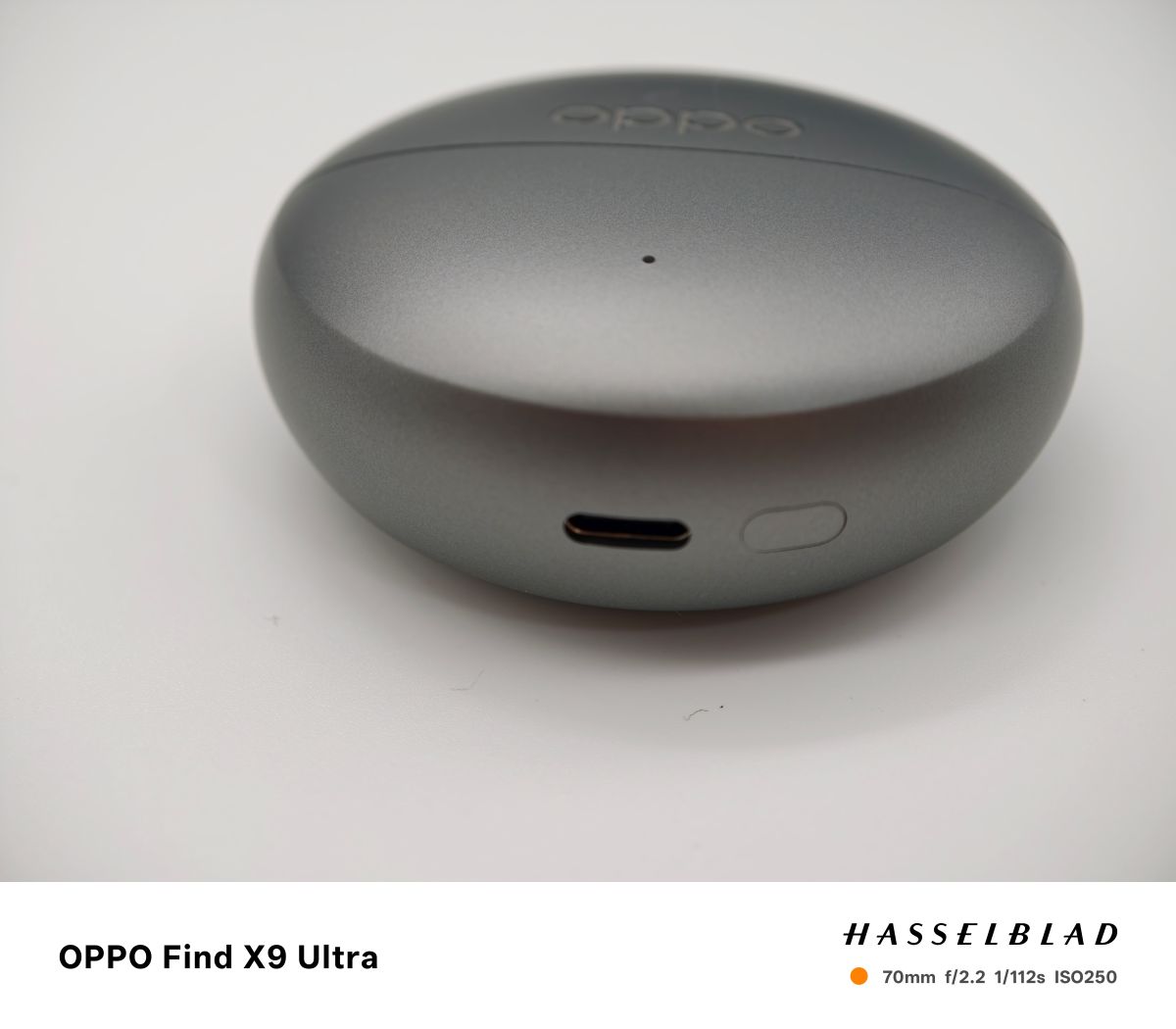 OPPO Enco Clip2 Open Earbuds ケース充電口・ボタン