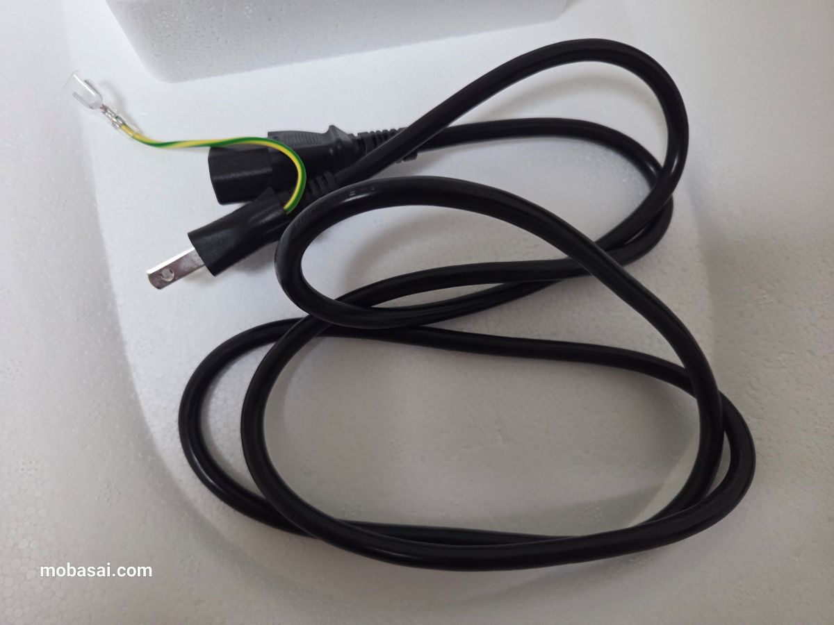 KTC M27U6 内蔵電源の電源ケーブル