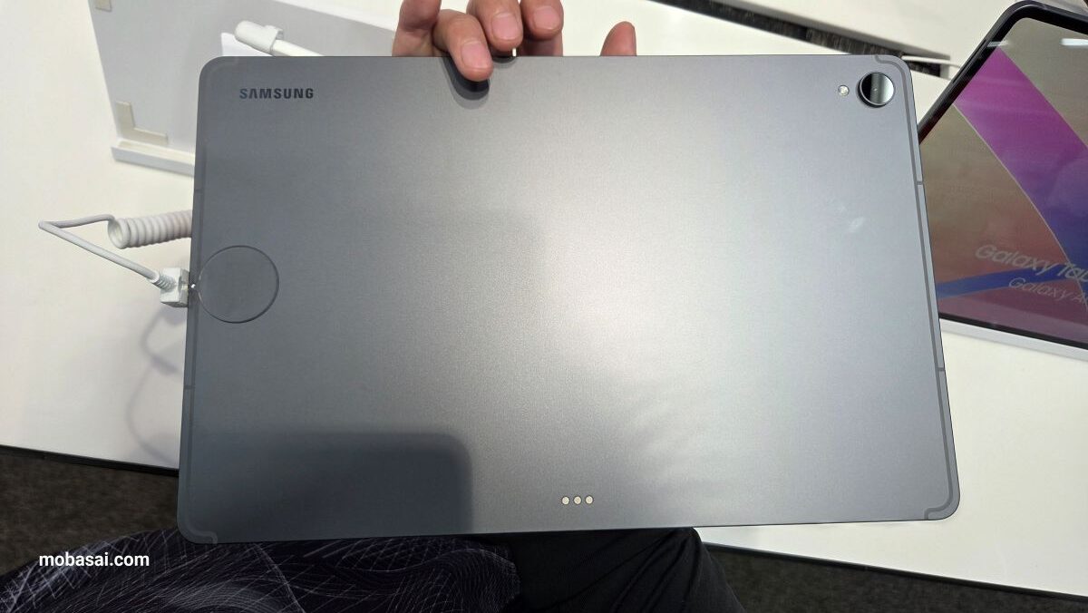 Galaxy Tab S12+の背面シングルカメラ