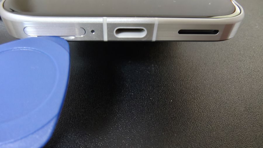 arrows Alpha SIMトレイの抜き差し